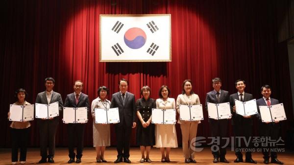 [크기변환]230824 임태희 교육감 경기교육 위해 우리 모두 한 가족이 되자(교원인사과) 사진 (4).jpg