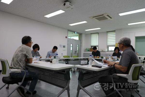 [크기변환]수원시자원봉사센터, 20주년 기념 백서‘읽히는 백서’로 편찬한다.jpg