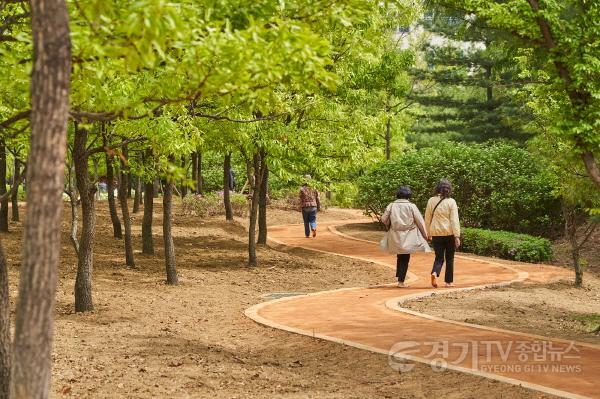[크기변환]풍산근린3호공원 황토 산책길 (2).jpg