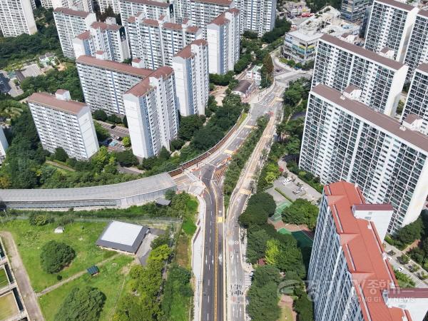 [크기변환]2. 용인특례시 수지구 상현동 수지정수장 일원 용인도시계획도로 중1-113호가 6일 임시 개통한다. 사진은 해당 도로 전경.jpg