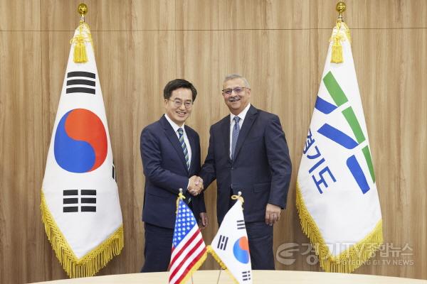 [크기변환]산업용 가스 세계 1위 미국 린데 CEO 면담(1).jpg