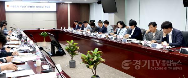 [크기변환]231004 의정정책추진단, 지역정책과제 실현을 위한 화성시와 정담회 개최 (2).jpg