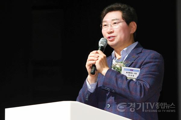 [크기변환]1-2. 지난 5일 열린 용인시민안보포럼에 참석한 이상일 용인특례시장.jpg