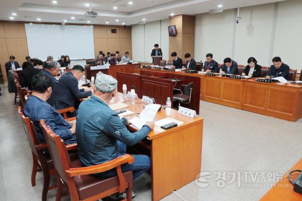 [크기변환]시민과의 소통의 날_신둔면 이장단과 소통의 장 마련-2.jpg