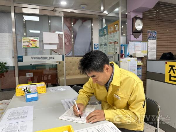 [크기변환]１。간부공무원 릴레이 접종（부시장）.jpg