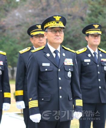 [크기변환]현충탑 참배.JPG