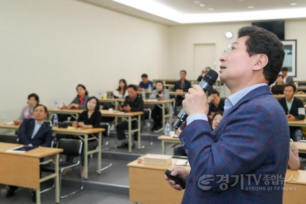 [크기변환]3-2. 이상일 용인특례시장이 지난 1일 칼빈대에서 특강을 했다..jpg