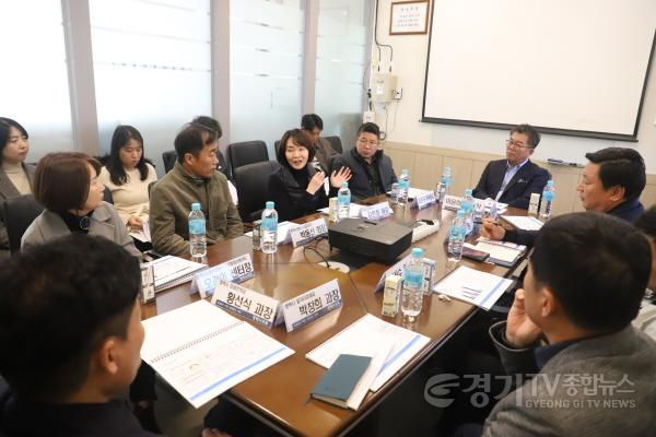 [크기변환]231114 평택(의회) 평택시의회 ‘서민경제 활성화 특별위원회’, 우수 사회적기업 비교견학 실시 (2).JPG