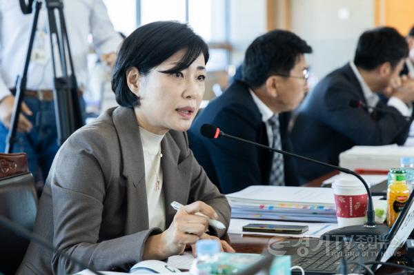 [크기변환]231121 이경혜 의원, “공공기관 예산회계 기초 조차 모르는 경기문화재단 대표이사, 문체국의 철저한 관리감독 필요”.jpg