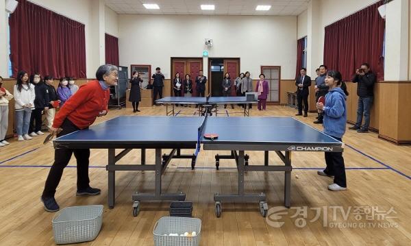 [크기변환]경기공유학교 재능기부형 파일럿 프로그램(찾아가는 탁구교실) 운영 사진 (1).jpg