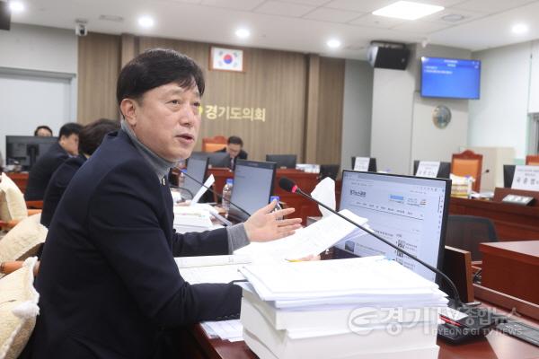 [크기변환]231123 김영기 의원, 도 홍보 체계 개선해 효율성 높여야 (2).jpg
