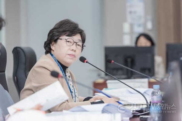 [크기변환]231124 박옥분 의원, 경기도보건환경연구원 도내 생활환경개선, 도민 안전 먹거리 위한 대응체계 마련 요구.jpg