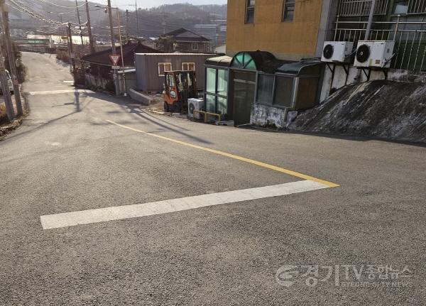 [크기변환]마을진입도로 차량통행 보행 불편 개선2안평2리.jpg