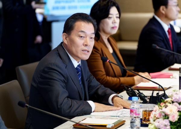 [크기변환]수원시 비롯한12개 도시, ‘과밀억제권역 자치단체 공동대응협의회’창립…이재준 수원특례시장 대표회장으로 선출(2).jpg