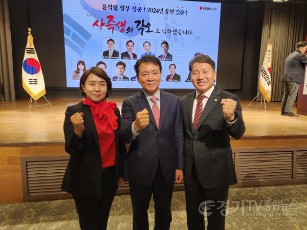 [크기변환]231201_화성시의회 임채덕 의원_사진_3.jpg