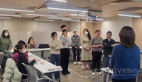 [크기변환]6-3 평택시 아파트공동체 지도자와 자립 청년의 따뜻한 만남.jpg