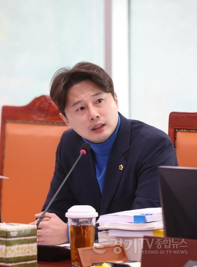 [크기변환]231201 황대호 의원, 경기도 1인당 홍보비 전국최저, 확대촉구.jpg