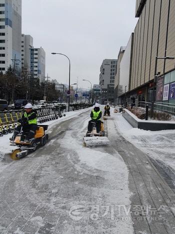 [크기변환](용인시) 인도용 소형 제설기(2).jpg