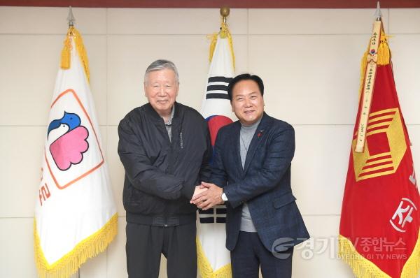 [크기변환]1-1 부영그룹 회장 면담 (1).JPG