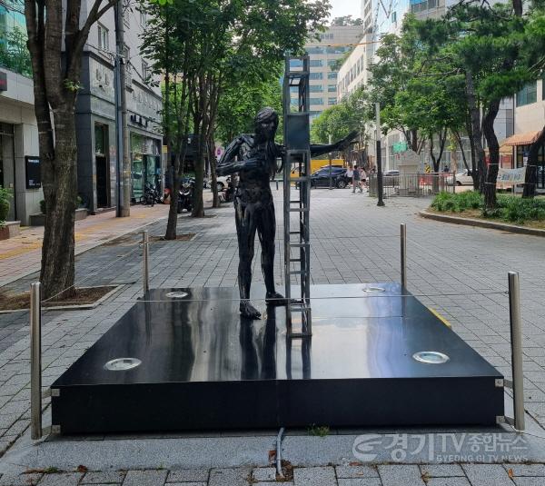 [크기변환]1-3.이재준 수원특례시장,카를로스 페냐피엘 소토 주한 멕시코 대사 접견.jpg