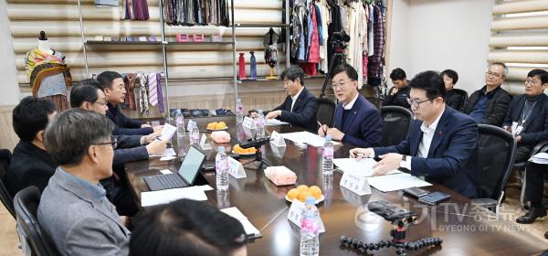 [크기변환]88.이민근 안산시장,. 중대재해처벌법 시행 앞두고 장상윤 사회수석과 현장 소통(1).jpg