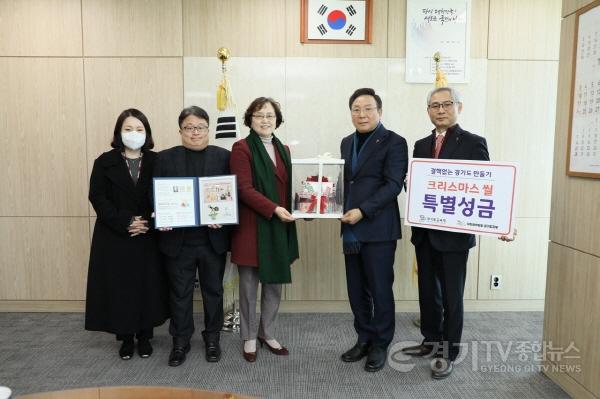 [크기변환]크리스마크 씰 증정식 사진3.jpg