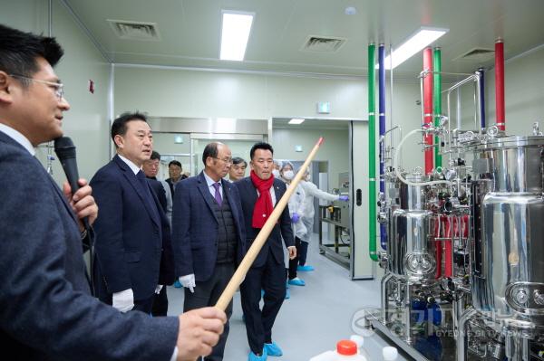 [크기변환]01-여주시, 친환경축산관리실 초유은행 준공식 개최(2).jpg