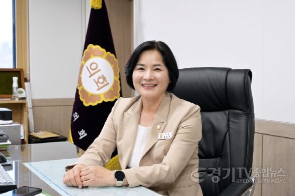 [크기변환]양평군의회_윤순옥_의장 (1).jpg