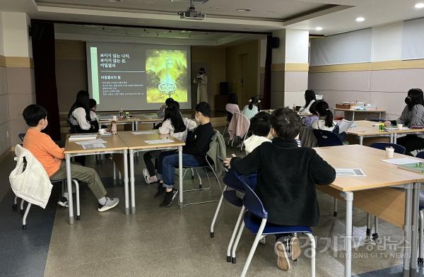 [크기변환]사진자료_바른샘어린이도서관 프로그램 운영 현장.jpg