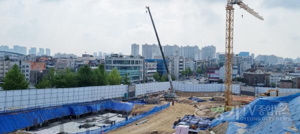 [크기변환]1. 수원시 팔달구, 동절기 고농도 미세먼지 기간 비산먼지 발생 사업장 특별점검(1).jpg