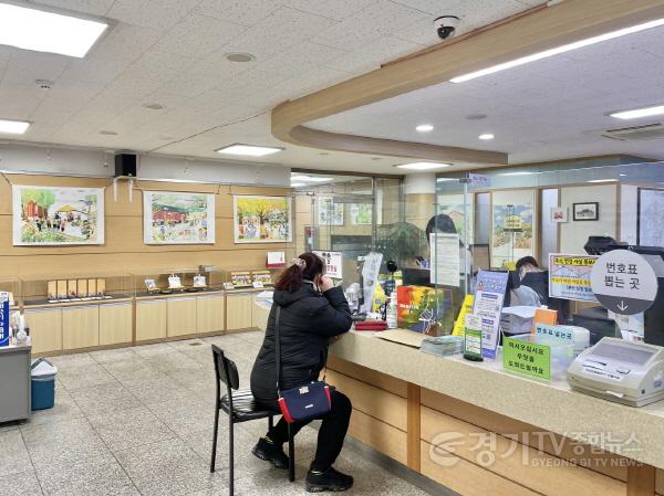 [크기변환]1. 팔달구 행궁동 민원실, 음악과 갤러리가 있는 ‘힐링 공간’으로 변화(1).jpeg