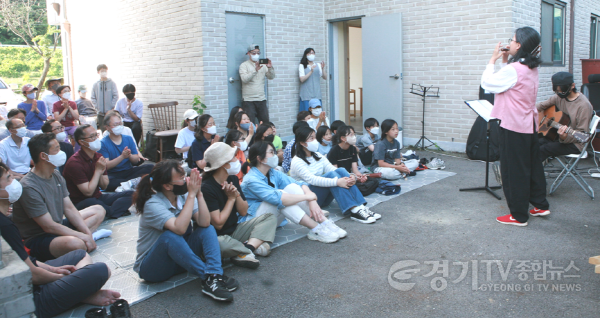 [크기변환]이웃기웃 2.png