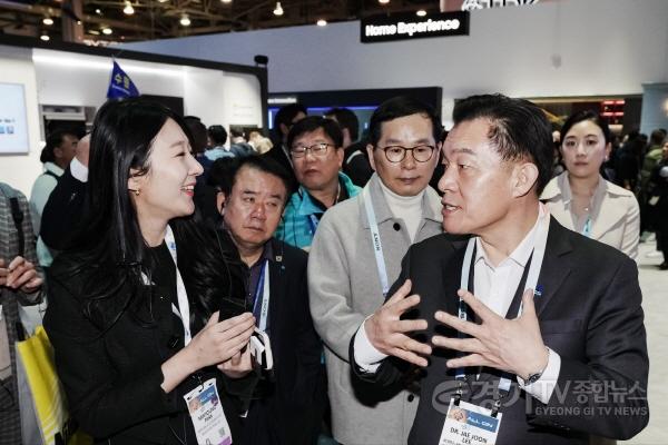 [크기변환]이재준 수원특례시장, 세계 최대 가전·IT 전시회 ‘CES 2024’ 참가(2).jpg