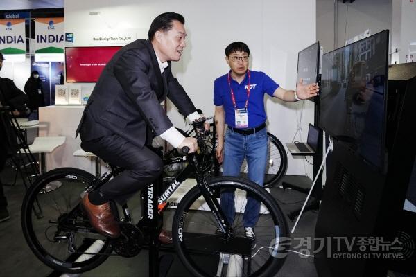 [크기변환]이재준 수원특례시장, 세계 최대 가전·IT 전시회 ‘CES 2024’ 참가(3).jpg