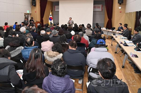 [크기변환]이현재 시장, “‘서울 편입’ 다양한 의견 수렴해 차분하게 대응할 것”(2).jpg