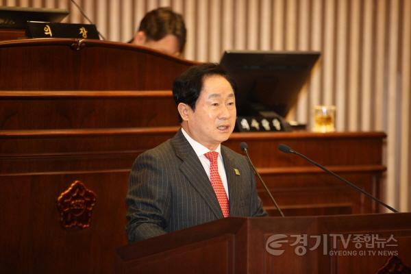 [크기변환](0125)[의회법무과]주광덕 남양주시장, “2024년에는 새로운 기회가 넘치는 역동적인 남양주시 이끌 것”(사진) (1).jpg