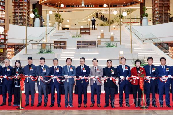 [크기변환]1-3.이재준 수원특례시장, “스타필드 수원, ‘상생의 아이콘’되길 바란다”.jpg