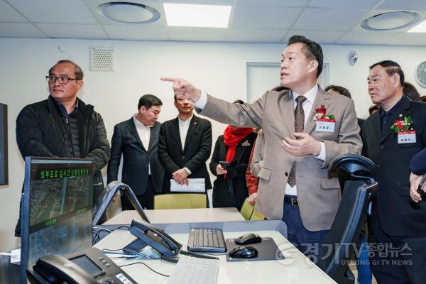 [크기변환]1-2.이재준 수원특례시장, “스타필드 수원, ‘상생의 아이콘’되길 바란다”.jpg