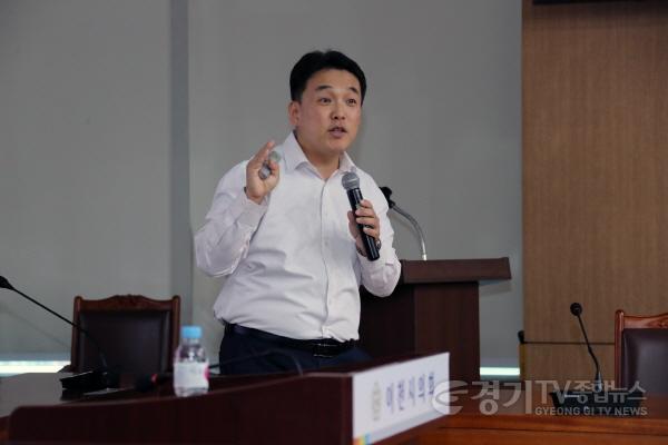 [크기변환]사진(이천시의회 부패방지, 청렴교육 실시)-4.jpg