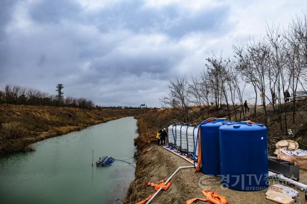 [크기변환]1 평택시 설 연휴에도 관리천 정상화 위한 작업 지속.jpg