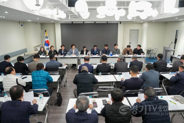 [크기변환][사진자료] 하남시의회 2월 13일 (사)하남시기업인협의회 현장간담회 개최2.(사진_하남시의회 제공).jpg