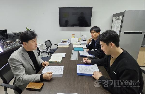 [크기변환]240215 김영기 의원, 작은도서관 활성화 위한 지원 확대 강조.jpg