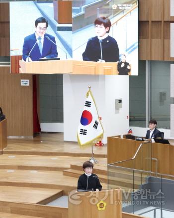 [크기변환]240219 김선희 의원, 도 인사정책, 교육청 늘봄학교 등 도정질문 (2) (1).jpg