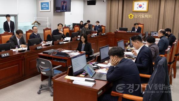 [크기변환]240221 건설교통위원회, 2024 첫 상임위 집행부 업무보고 ‘민생중심’ 정책심의 (1).jpg