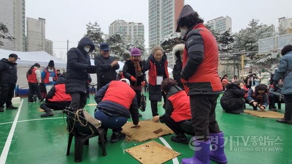 [크기변환]2-1 전통놀이와 함께한 따뜻한 웃음, 대원1동 척사대회.jpg