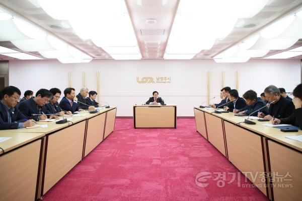 [크기변환](0304)[정책기획과]남양주시, ‘맨발걷기 길’ 조성 본격 시동(사진2).jpg