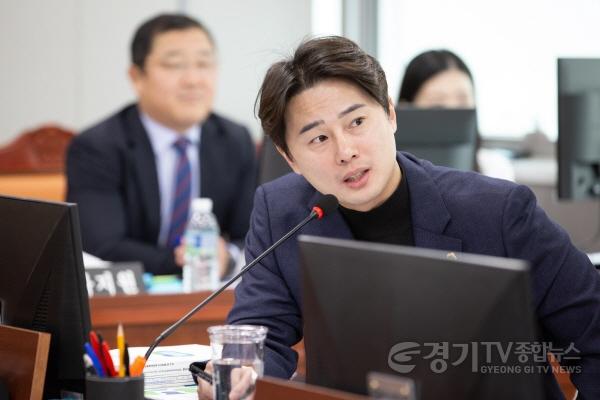 [크기변환]240229 황대호 의원, 경기문화재단 이전 문제 조속한 해결 촉구.jpg