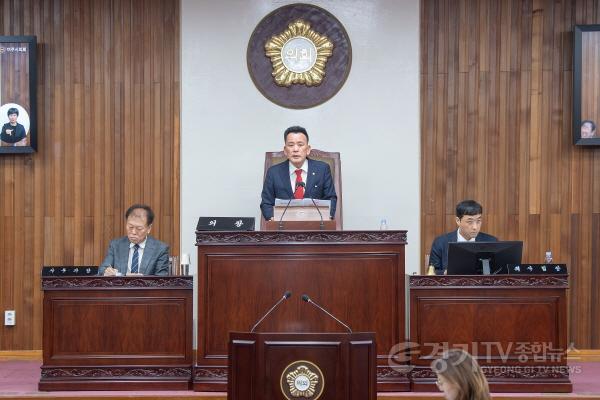 [크기변환]정병관 의장님 개회사 (2).jpg