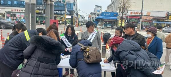 [크기변환]01-여주시 소규모 장날도 찾아가는 산불예방 활동 본격 실시(2).jpeg