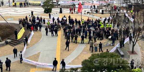 [크기변환]이천시 택시단체협의회 똑버스 증차 반대 집회.PNG